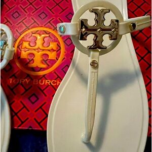 Tory Burch ivory sandals, flip flop size 10. Rubber. Does not come with the box